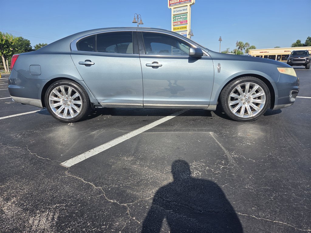 2010 Lincoln MKS FWD's photo
